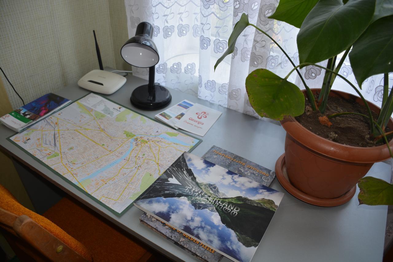 Friends House Hotel Kutaisi Ngoại thất bức ảnh